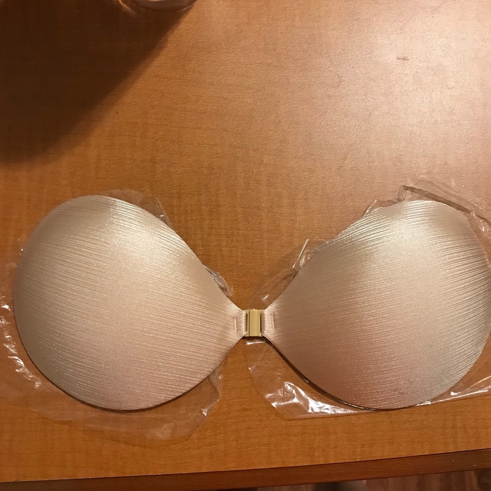 D Cup sticky bra